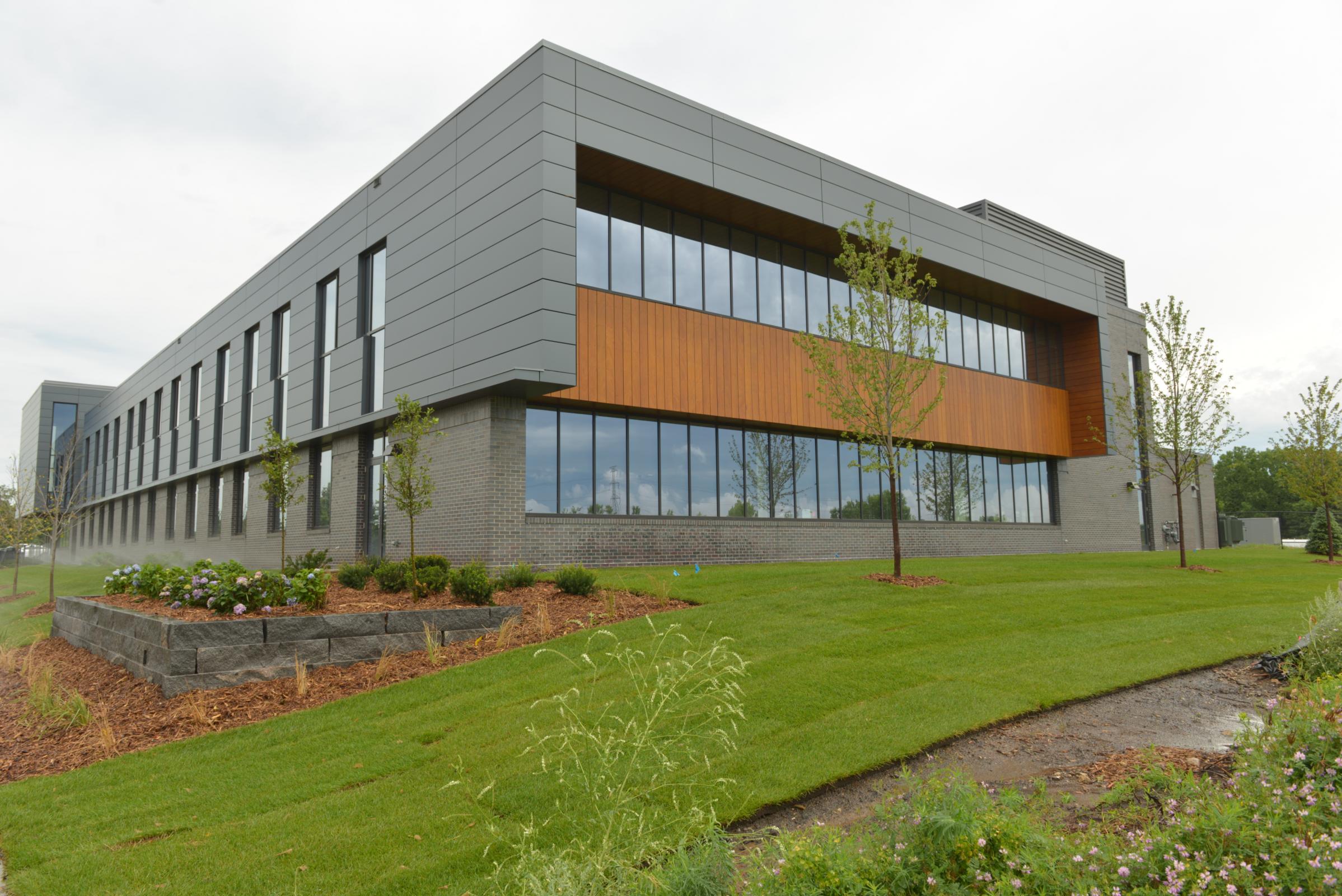 Roseville MN News, Calyxt completed its new Roseville headquarters.